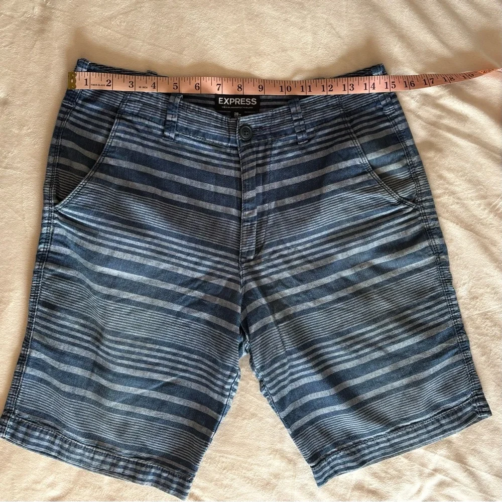 Express Shorts in Blue Stripes Size 28